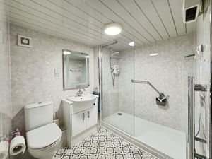 Photo 1- click for photo gallery